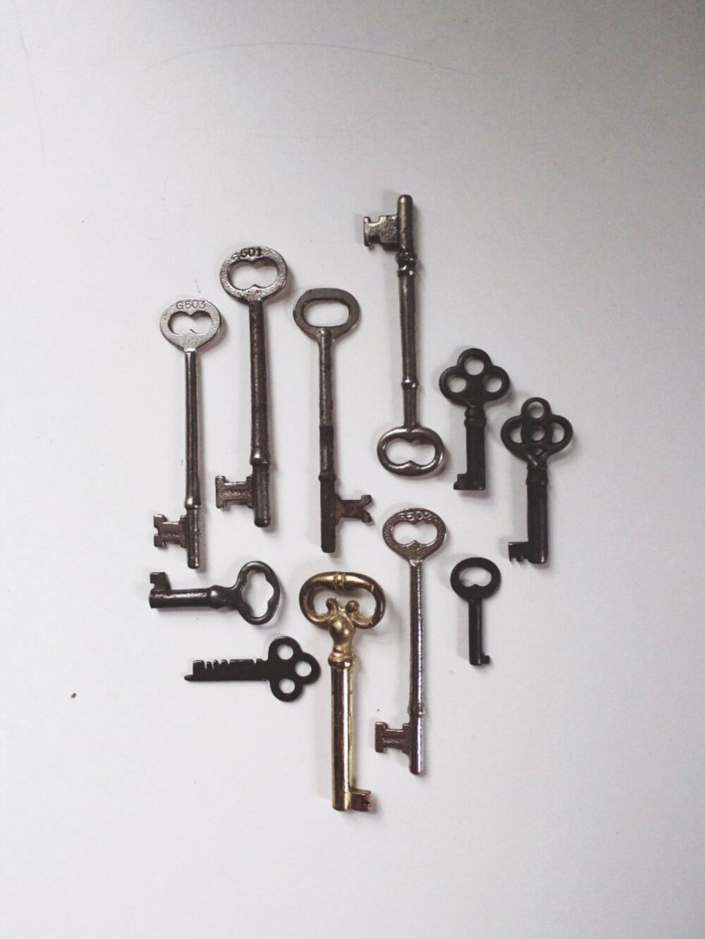 Vintage Antique Skeleton Barrel Passkey Keys Collection Lot Set Brass Iron Stee